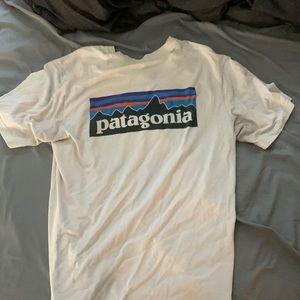 White Patagonia medium t shirt